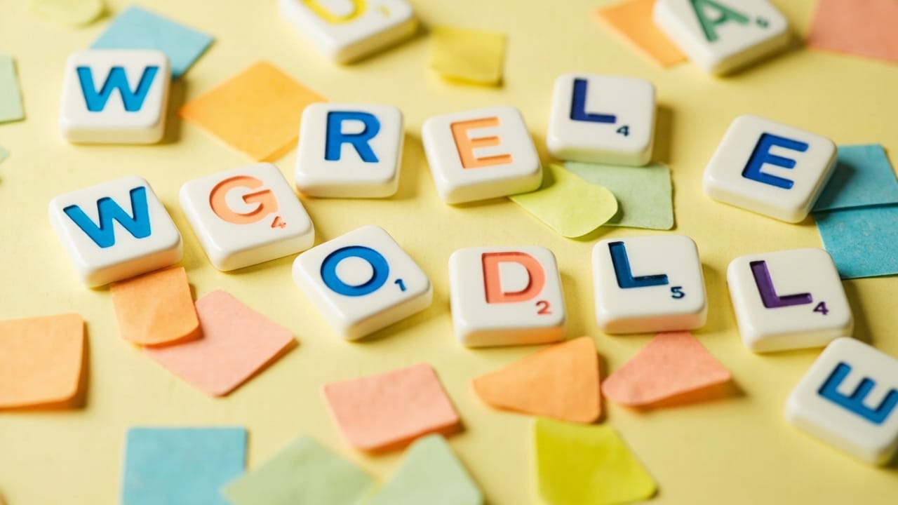Wordle and Word Games: Pattern Guessing and Letter Frequency Strategy